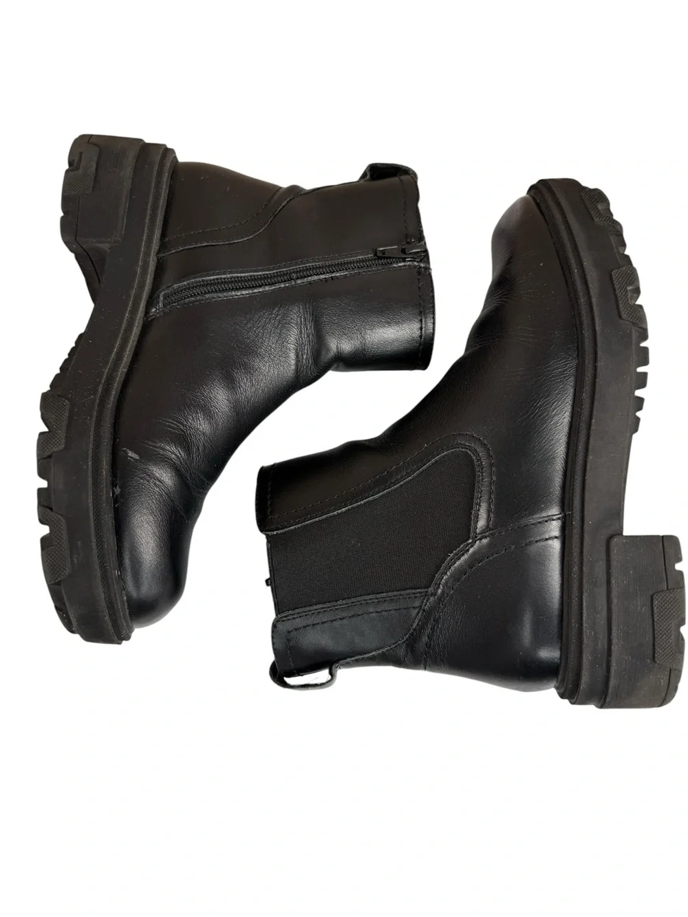 House of Harlow 1960 Righteous Black Leather Lug Chelsea Boots 7.5